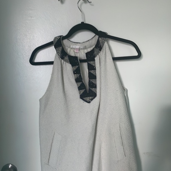 Jenny Han mini dress, with beautiful beaded neckline - Picture 2 of 3